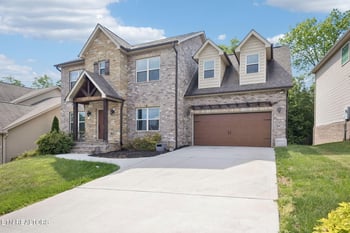 1325 Sloping Hill Ln, Knoxville, TN 37931