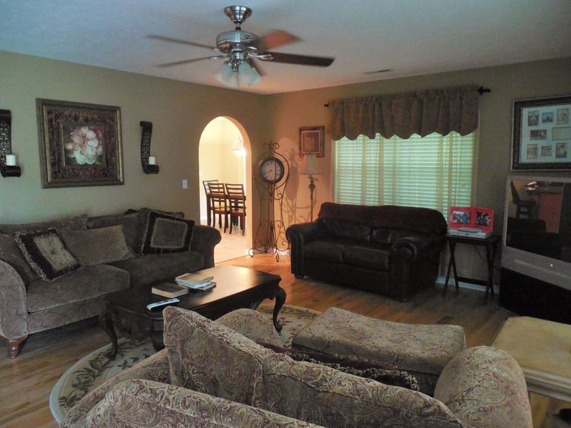 1326 Makenna Ln, Kodak, TN 37764
