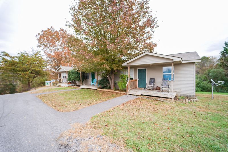 1326 Willow Creek Ln, Sevierville, TN 37876