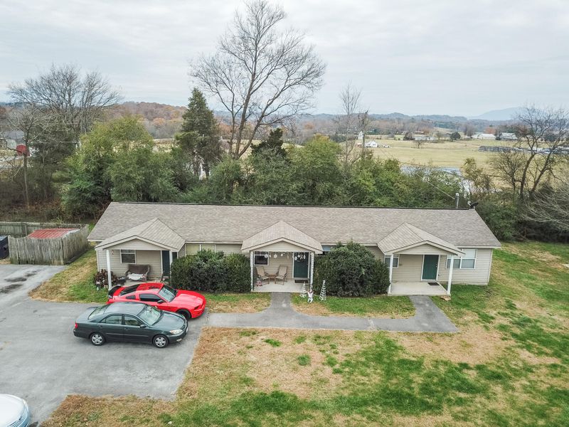 1326 Willow Creek Ln, Sevierville, TN 37876
