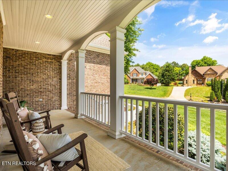 1327 Copperstone Ln, Knoxville, TN 37922