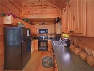 1328 Ski View Ln, Sevierville, TN 37876
