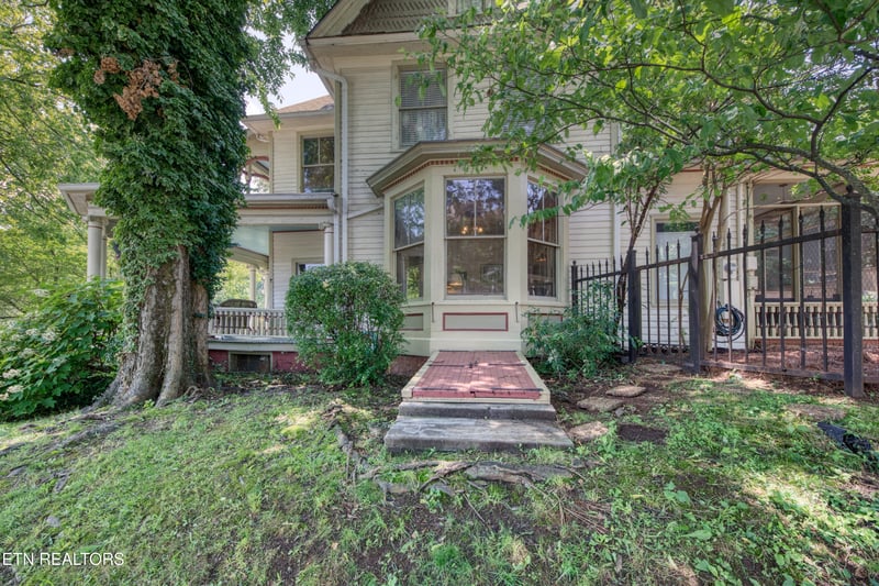 1329 Armstrong Ave, Knoxville, TN 37917