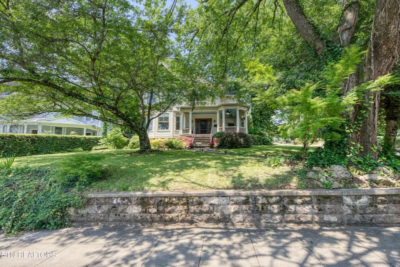 1329 Armstrong Ave, Knoxville, TN 37917