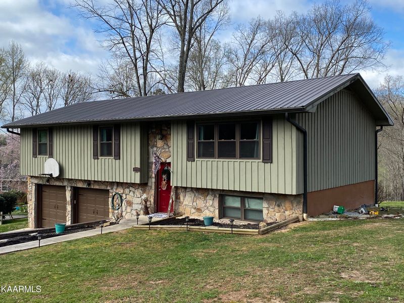 1329 River Bend Dr, Kingston, TN 37763