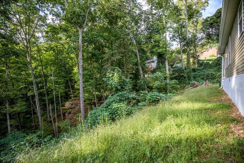 1329 Summit Dr, Seymour, TN 37865