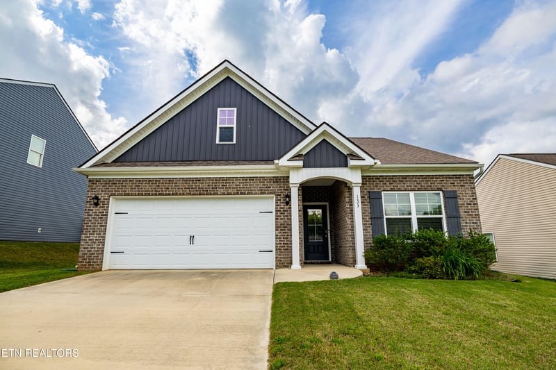 133 Ashe Ave, Lenoir City, TN 37771