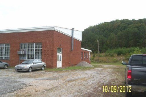 133 Ballplay School Rd, Tellico Plains, TN 37385