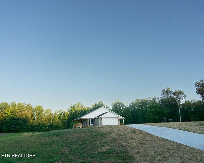 133 Bending Bow Dr, Ten Mile, TN 37880
