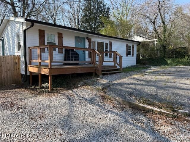 133 Briggs Dr, Harriman, TN 37748