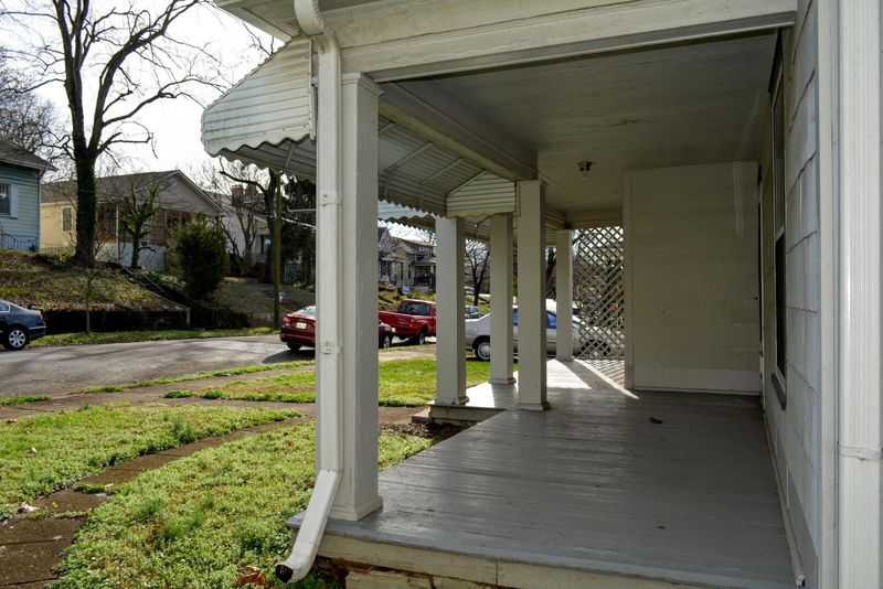 133 E Columbia Ave, Knoxville, TN 37917