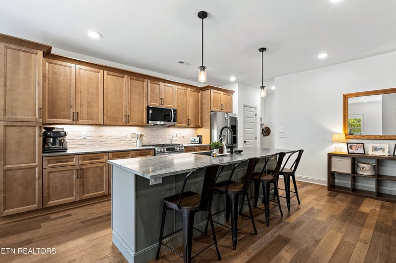 133 Forest Creek Pkwy, Oak Ridge, TN 37830