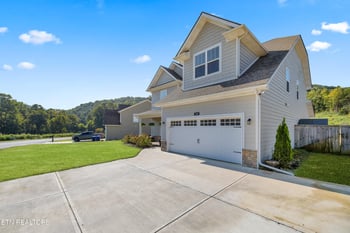 133 Forest Creek Pkwy, Oak Ridge, TN 37830