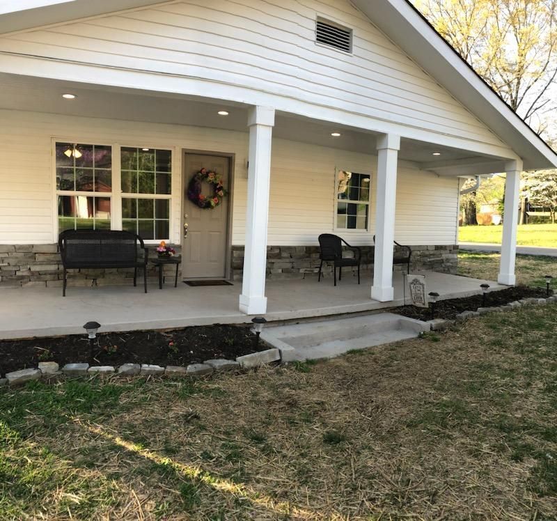 133 Hamilton Ave, Lenoir City, TN 37771