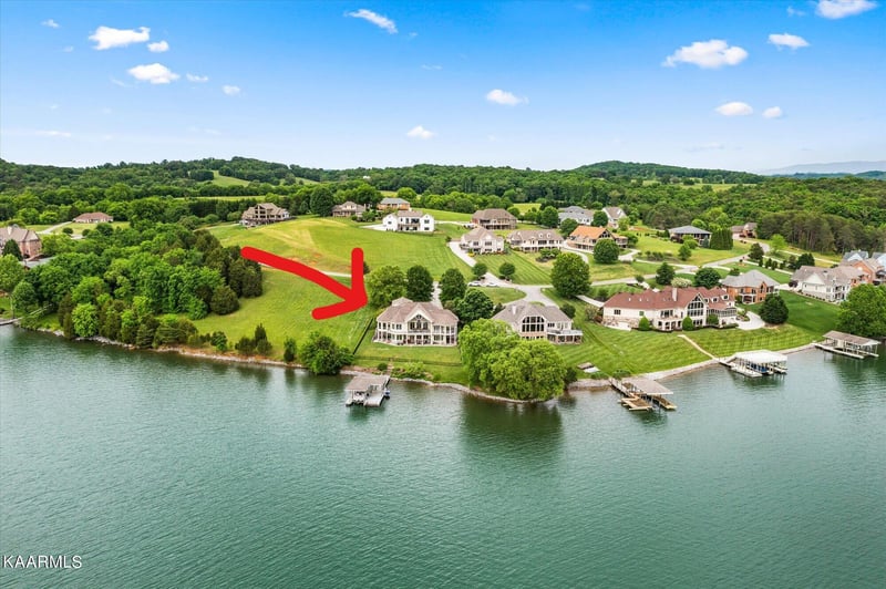 133 Indian Shadows Dr, Maryville, TN 37801