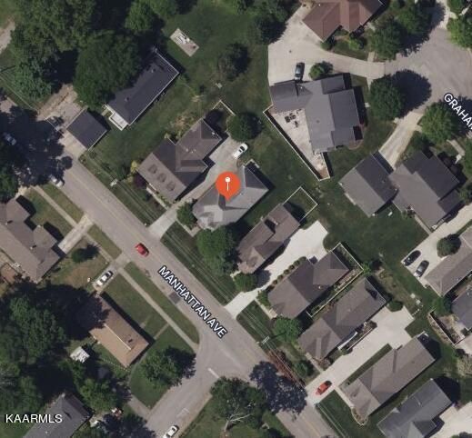 133 Manhattan Ave, Oak Ridge, TN 37830