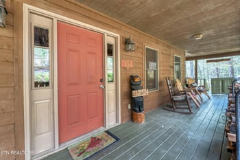 133 Mountain Loft Rd, Townsend, TN 37882