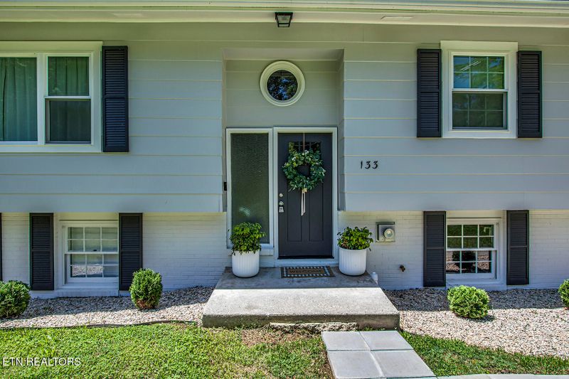 133 Nebraska Ave, Oak Ridge, TN 37830