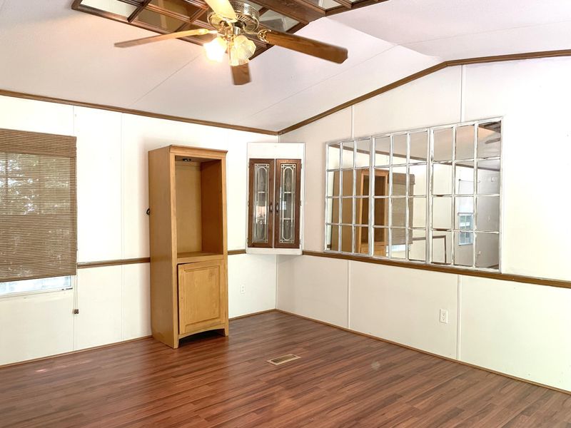 133 Pearl Dr, Lafollette, TN 37766