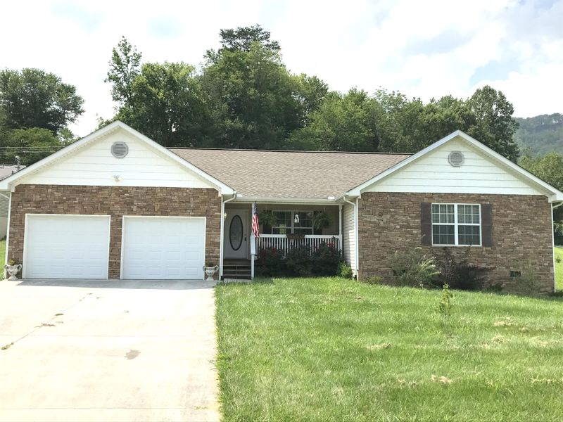 133 Sam Williams Ln, Jacksboro, TN 37757
