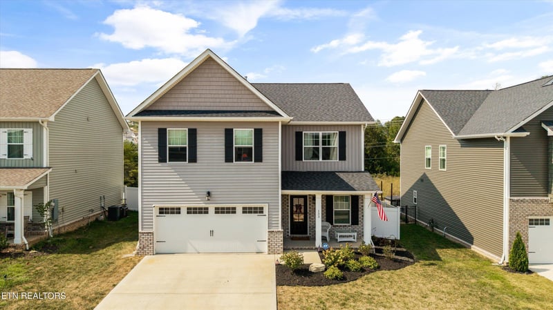 133 Songberry St, Oak Ridge, TN 37830