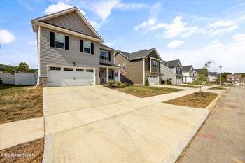 133 Songberry St, Oak Ridge, TN 37830