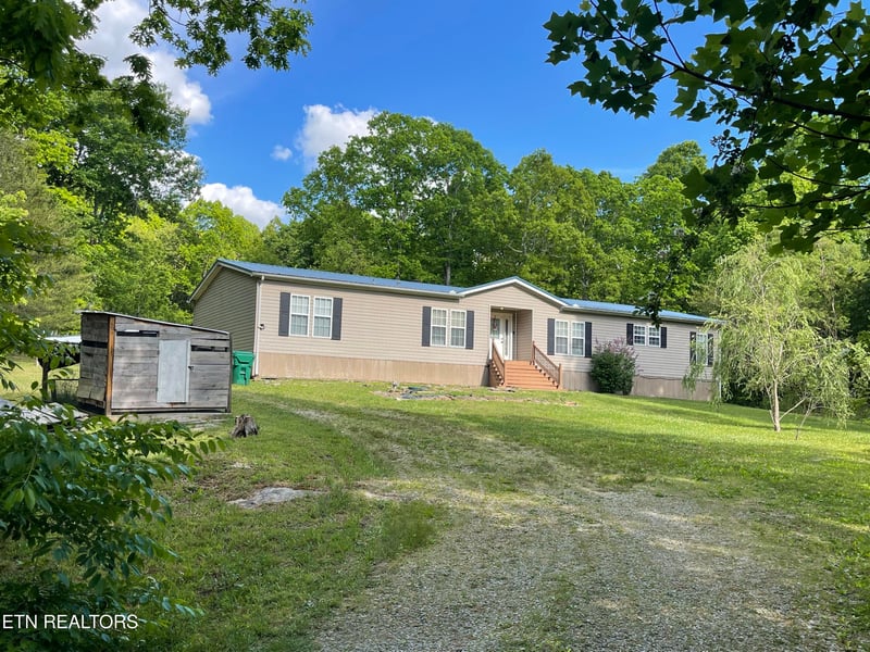 133 Thompson Rd, Crossville, TN 38571