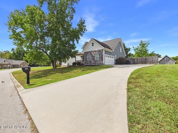 133 Timber Creek Dr, Athens, TN 37303