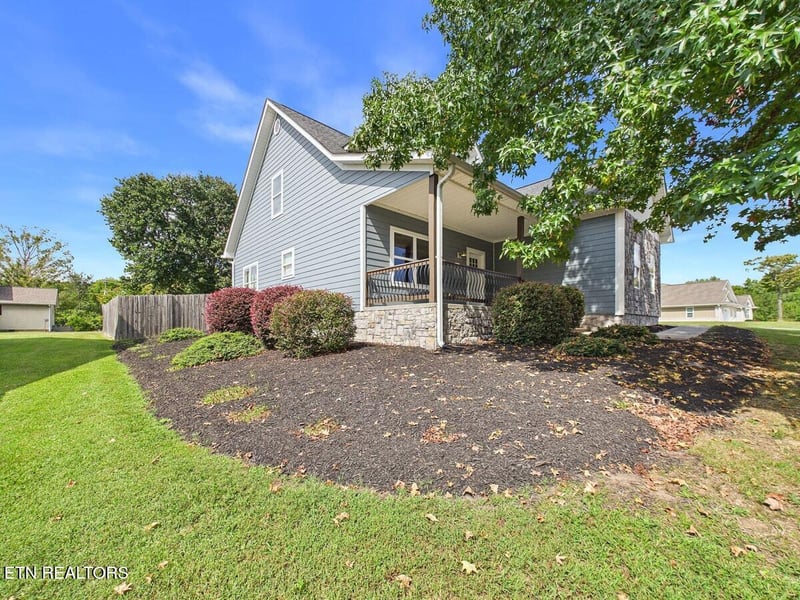 133 Timber Creek Dr, Athens, TN 37303