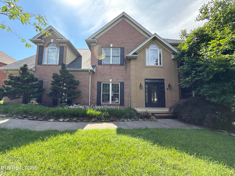 1330 Berkley Hills Ln, Powell, TN 37849