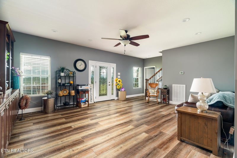 1330 Jim Fain Rd, Sevierville, TN 37876