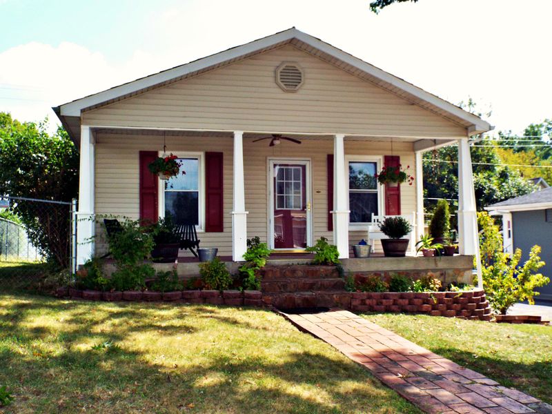 1330 Nobel St, Alcoa, TN 37701