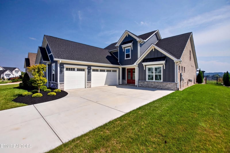1330 Wagon Hitch Rd, Knoxville, TN 37934