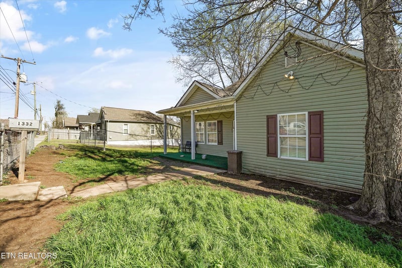 1332 Beaumont Ave, Knoxville, TN 37921