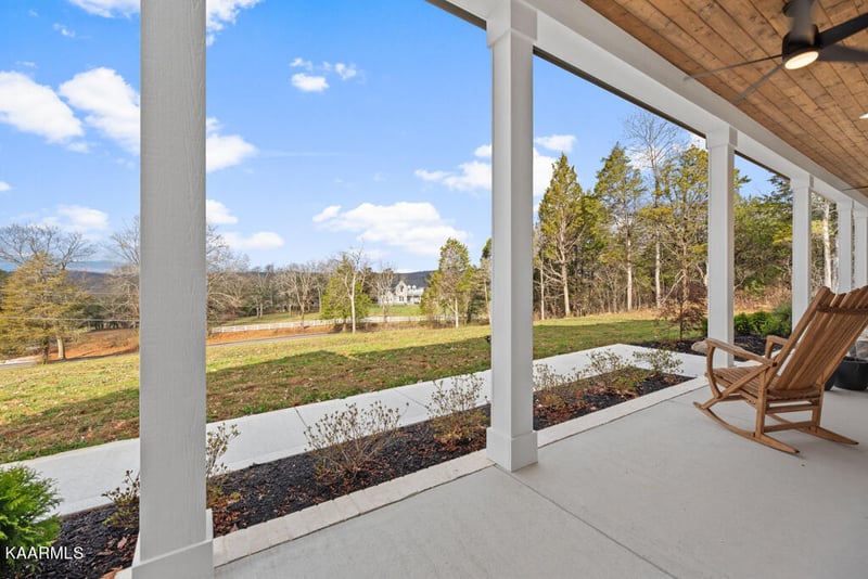 1332 Mountain Rd, Clinton, TN 37716
