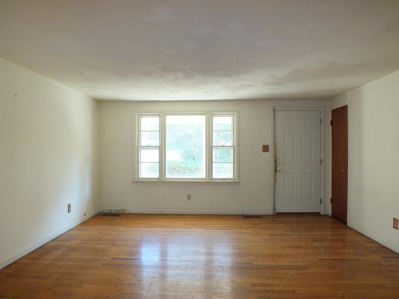 1333 Francis Rd, Knoxville, TN 37909