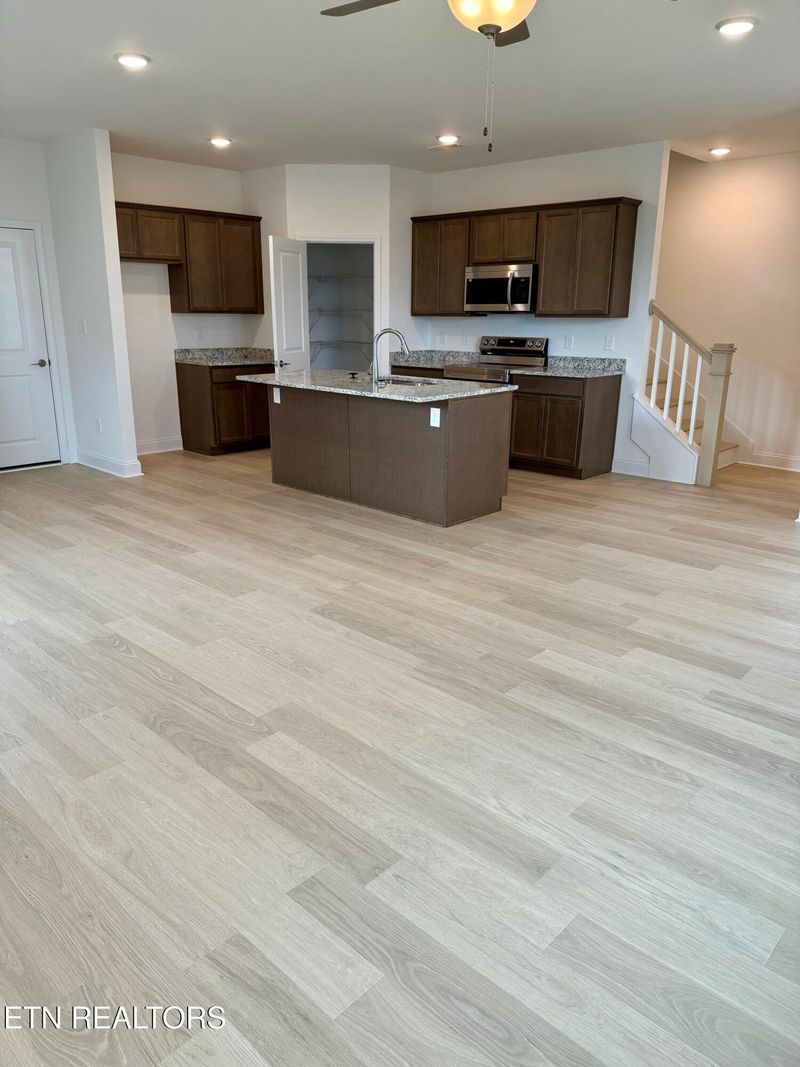 1335 Mountain Quail Cir, Maryville, TN 37801
