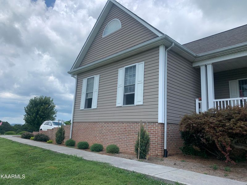 1335 Niles Ferry Rd, Madisonville, TN 37354