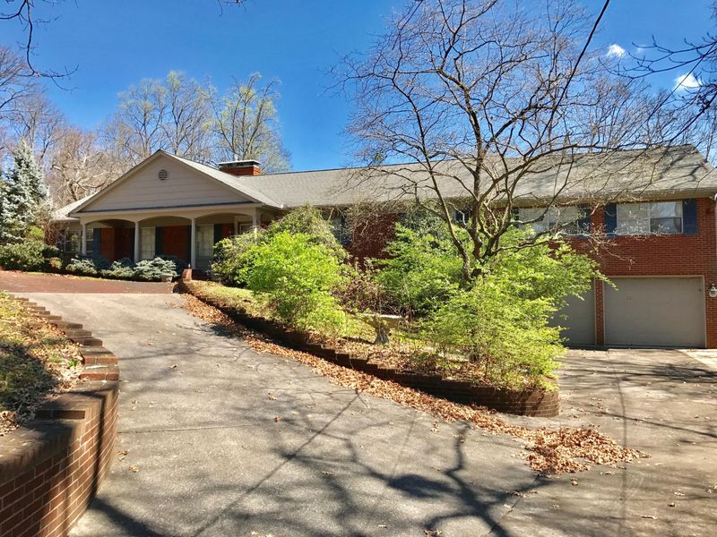 1336 Dougherty Dr, Morristown, TN 37814