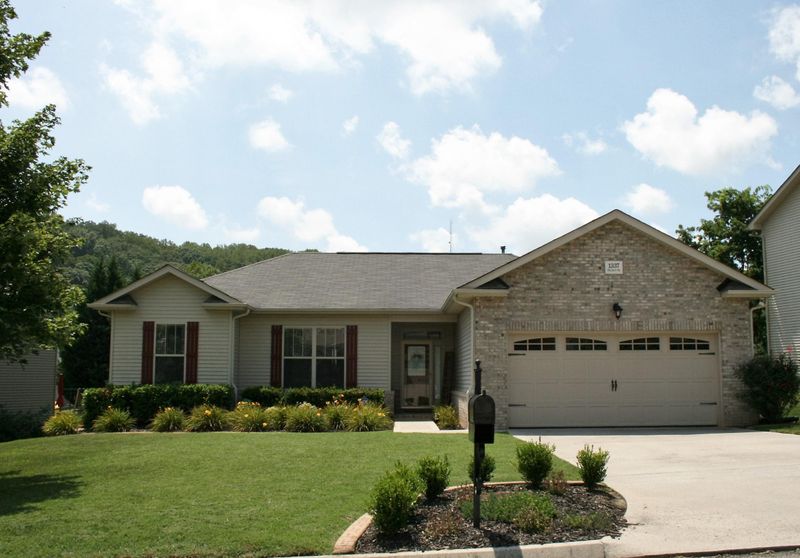 1337 Hillman Rd, Knoxville, TN 37932