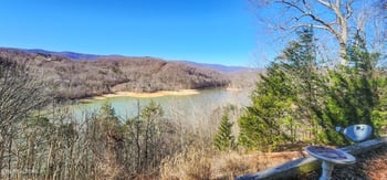 1338 N Shorewood Dr, Caryville, TN 37714