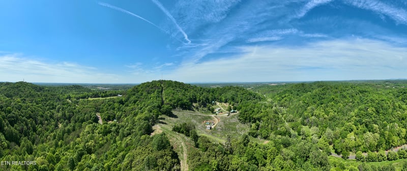 13389 Meadow Rd, Lenoir City, TN 37772