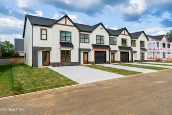 1339 Grace Ridge Dr, Sevierville, TN 37862