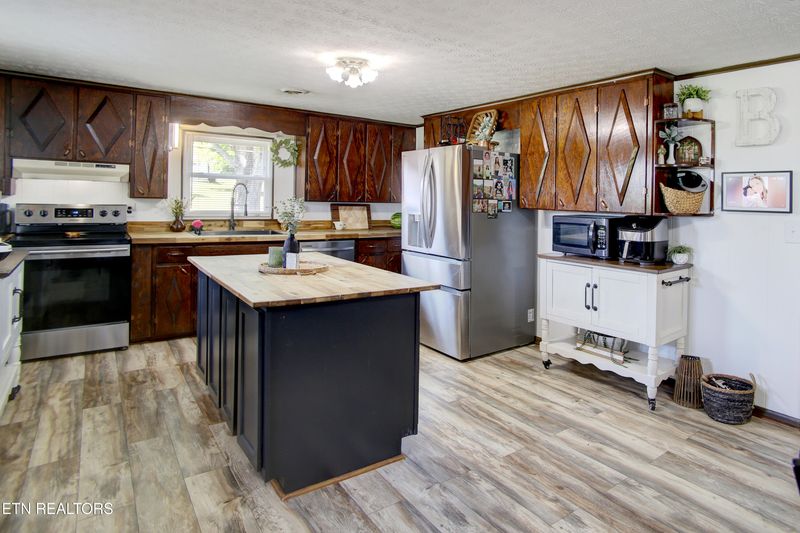 1339 Ridgecrest Dr, Seymour, TN 37865