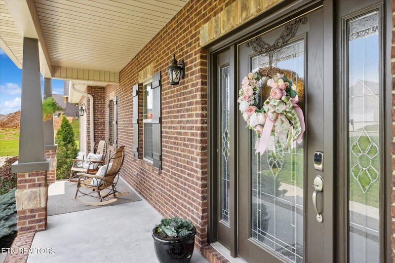 1339 Rippling Waters Cir, Sevierville, TN 37876