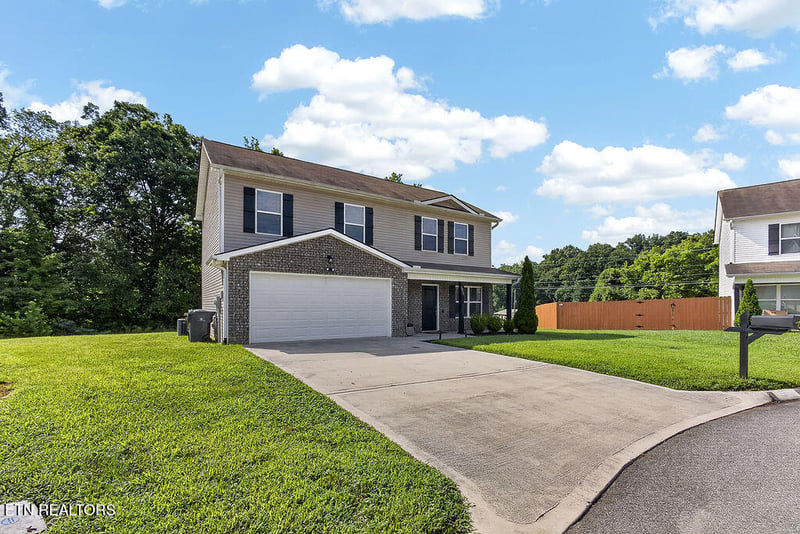 1339 Zamora Ln, Knoxville, TN 37912