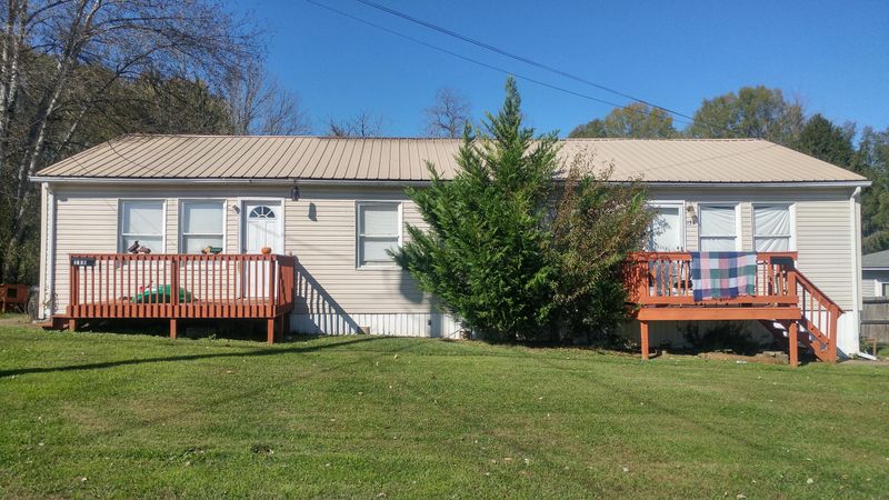 134-136 Latimer Rd, Oak Ridge, TN 37830