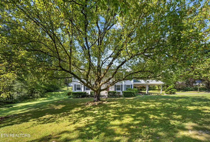 134 Andy Baird Dr, Lafollette, TN 37766