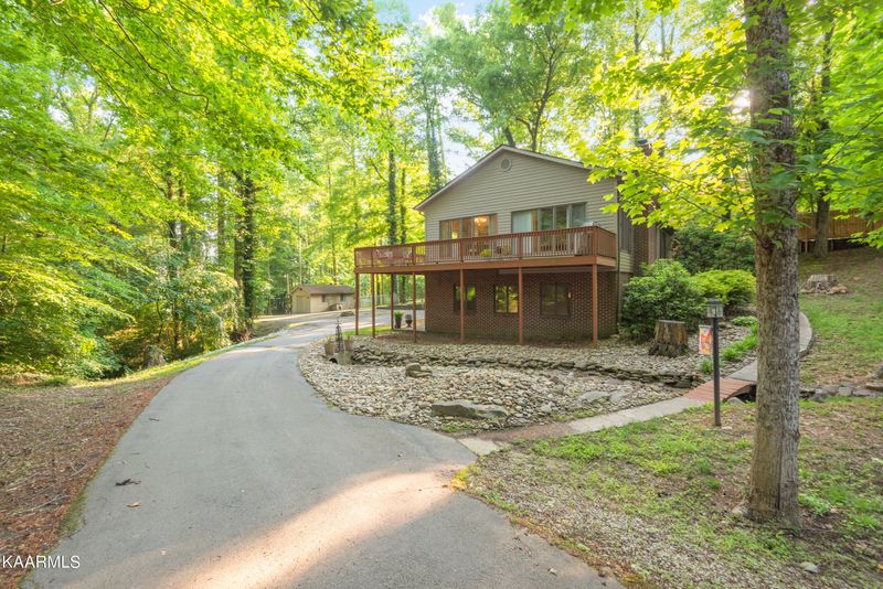 134 Azalea Cir, Harriman, TN 37748
