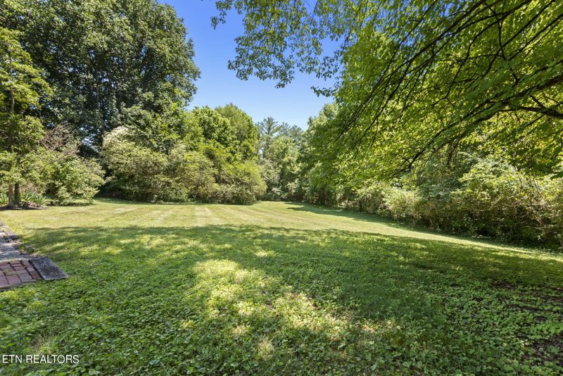 134 Baltimore Dr, Oak Ridge, TN 37830